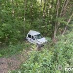 На Кам’янеччині автівка злетіла в кювет: двоє людей травмувалось