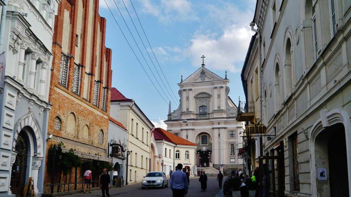 Автобус Хмельницький Вільнюс із Wi-Fi та кондиціонером: що пропонують перевізники