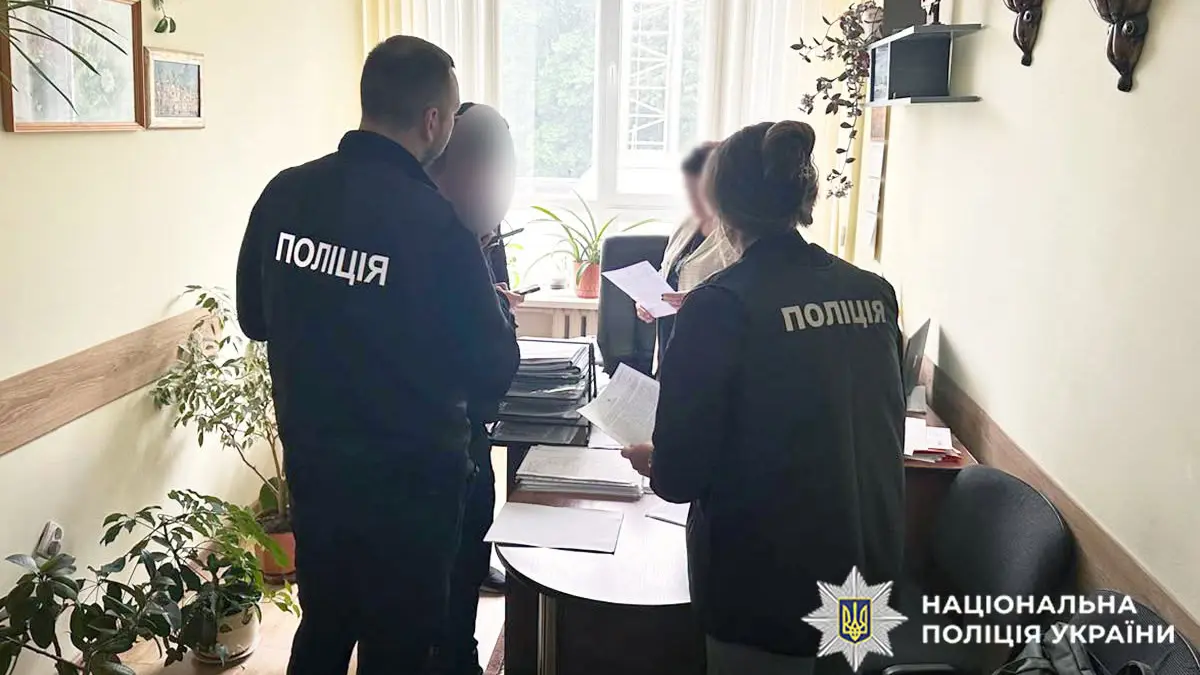 Син кадровиці Хмельницького вишу пішов на умову: відстрочка від мобілізації за гроші.