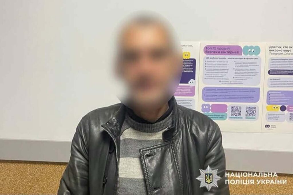 Хмельницький: револьвер та викрадене з авто – чоловіка затримали.