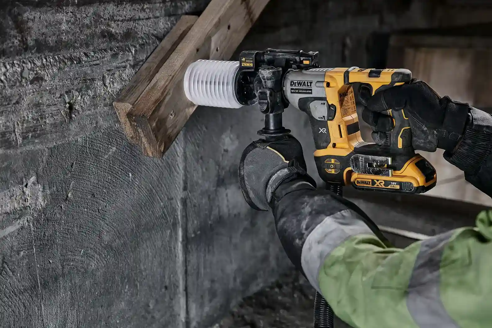 Акумуляторний перфоратор DeWalt чи мережевий: що вибрати для ремонту та будівництва