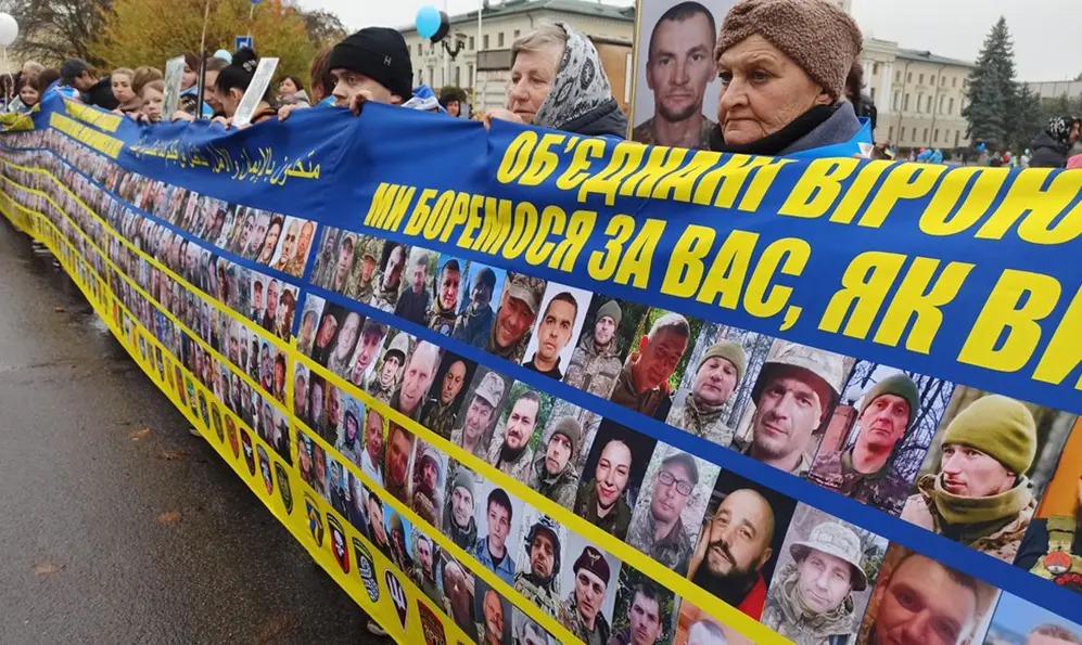 Хмельницький: 380-метровий прапор за звільнення полонених та зниклих героїв