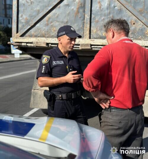 На Хмельниччині поліцейські провели бесіди з водіями та пішоходами