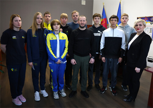 Боксери із Хмельниччини отримали посвідчення та нагрудні знаки майстра спорту України